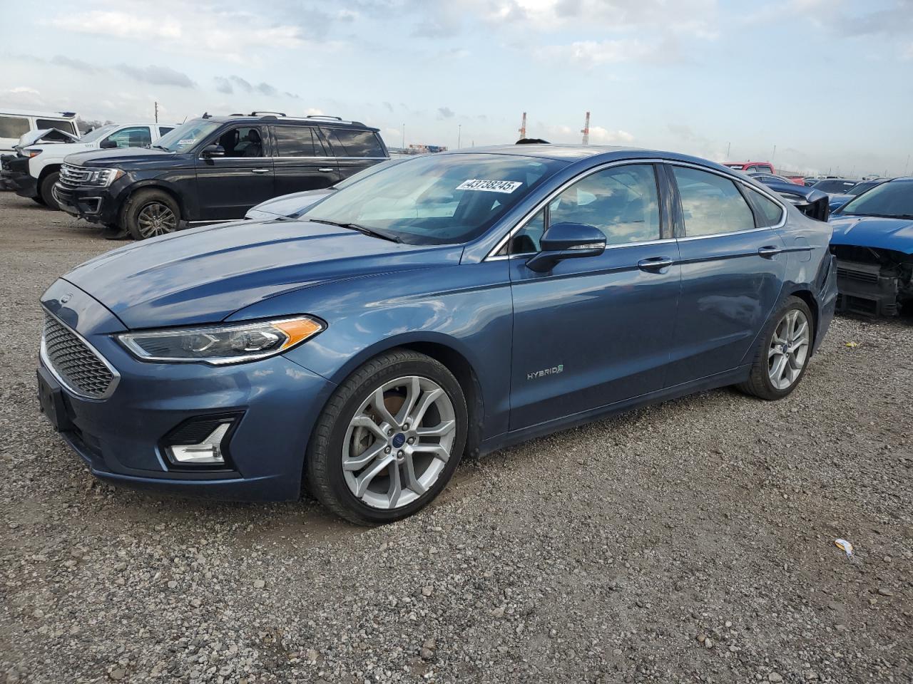 3FA6P0RU3KR260316 FORD FUSION 2019