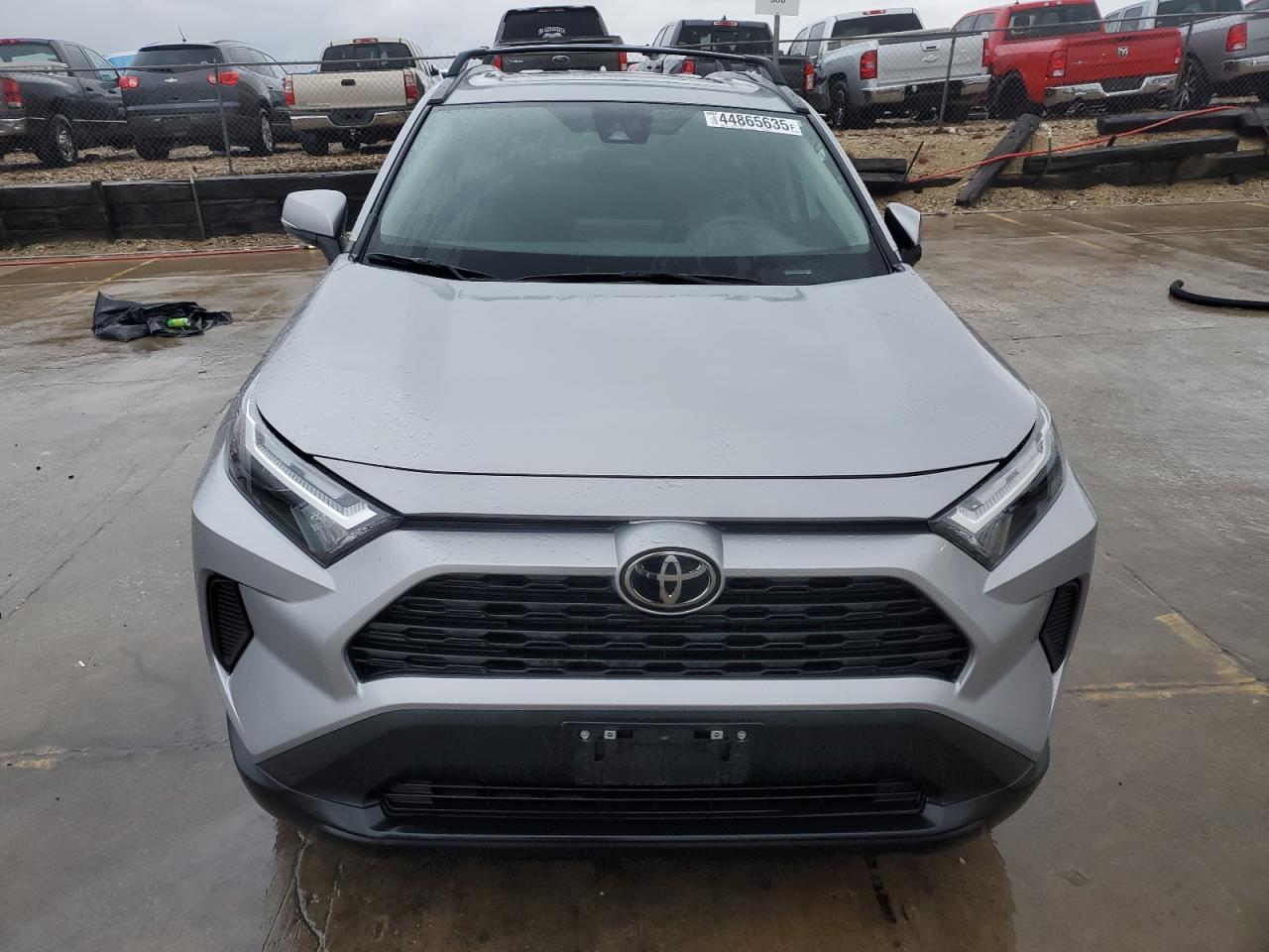 2024 Toyota RAV 4 - Image 5