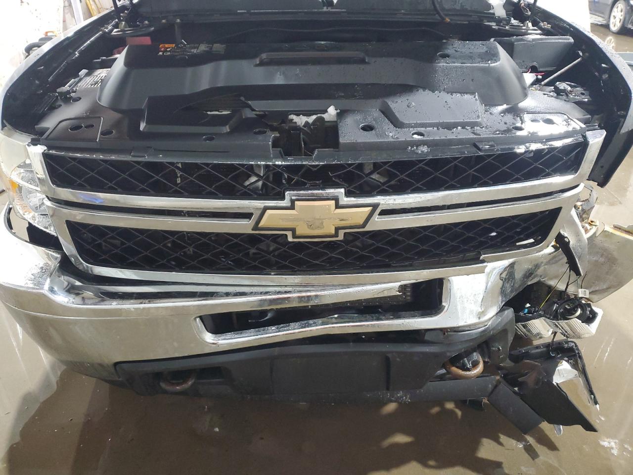 2011 Chevrolet Silverado - Image 11