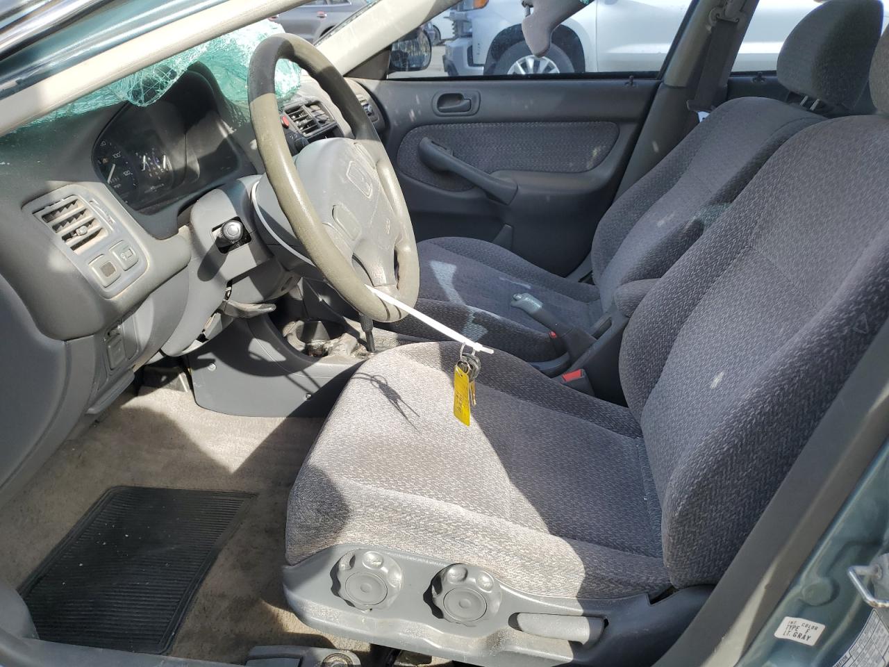 1999 Honda Civic Lx VIN: 2HGEJ667XXH557273 Lot: 46949355