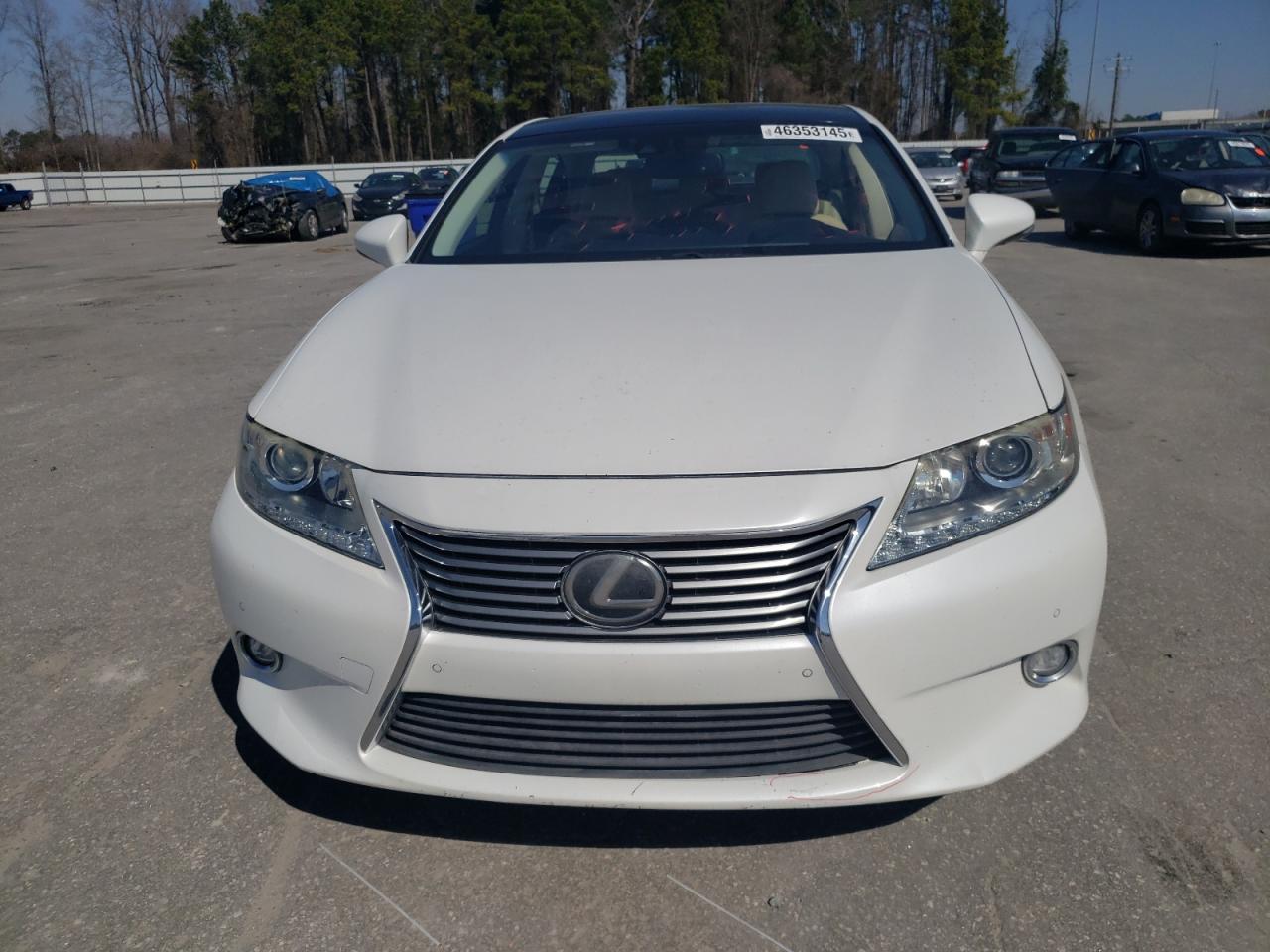 2015 Lexus ES - Image 5