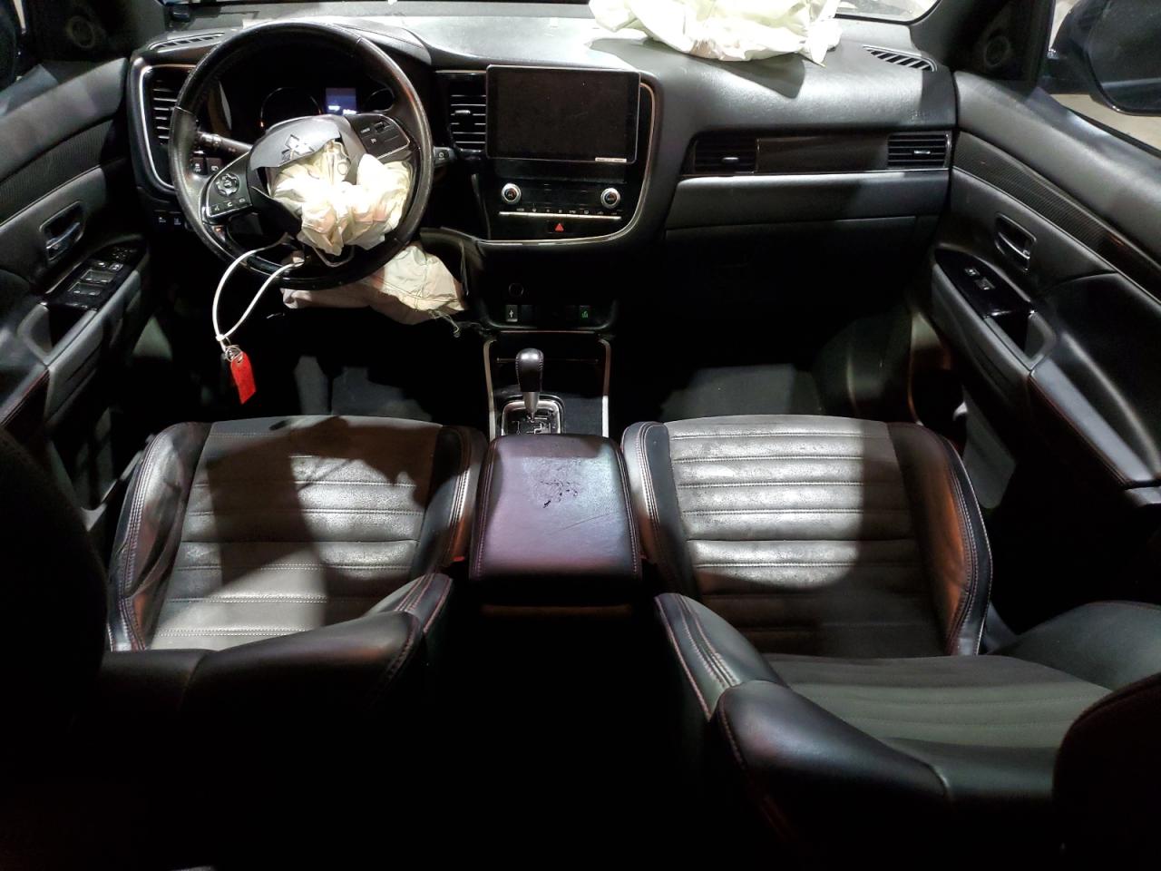 2020 Mitsubishi Outlander - Image 8