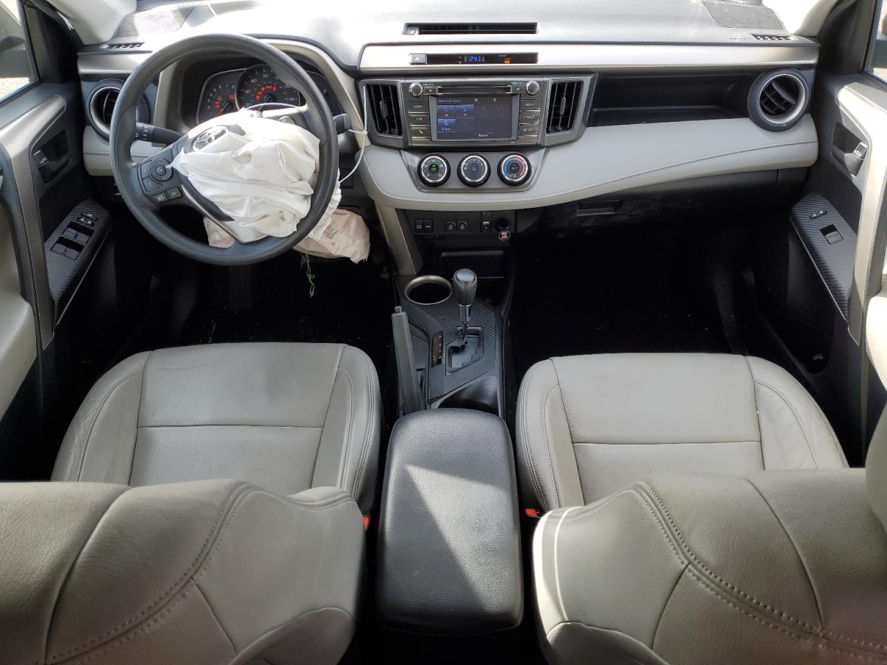 2015 Toyota RAV 4 - Image 8