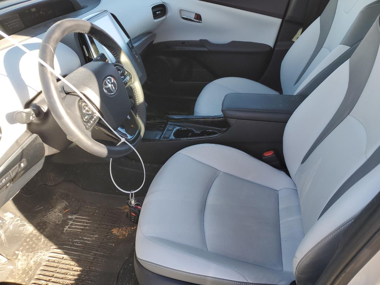 2021 Toyota Prius - Image 7