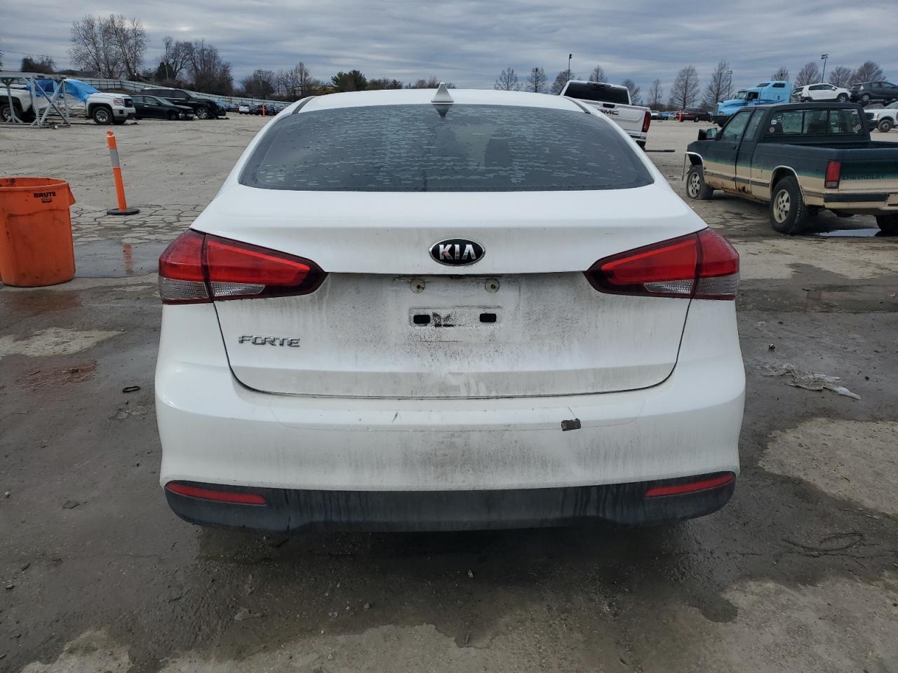 2018 Kia Forte - Image 6