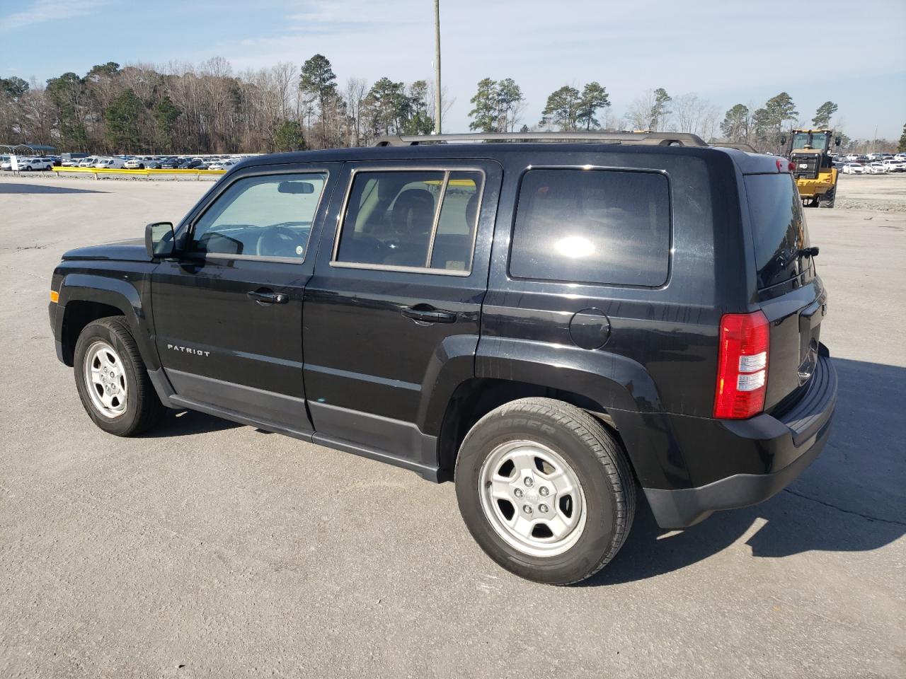 2015 Jeep Liberty (Patriot) - Image 2