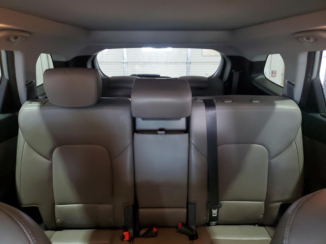 2018 Hyundai Santa Fe - Image 10