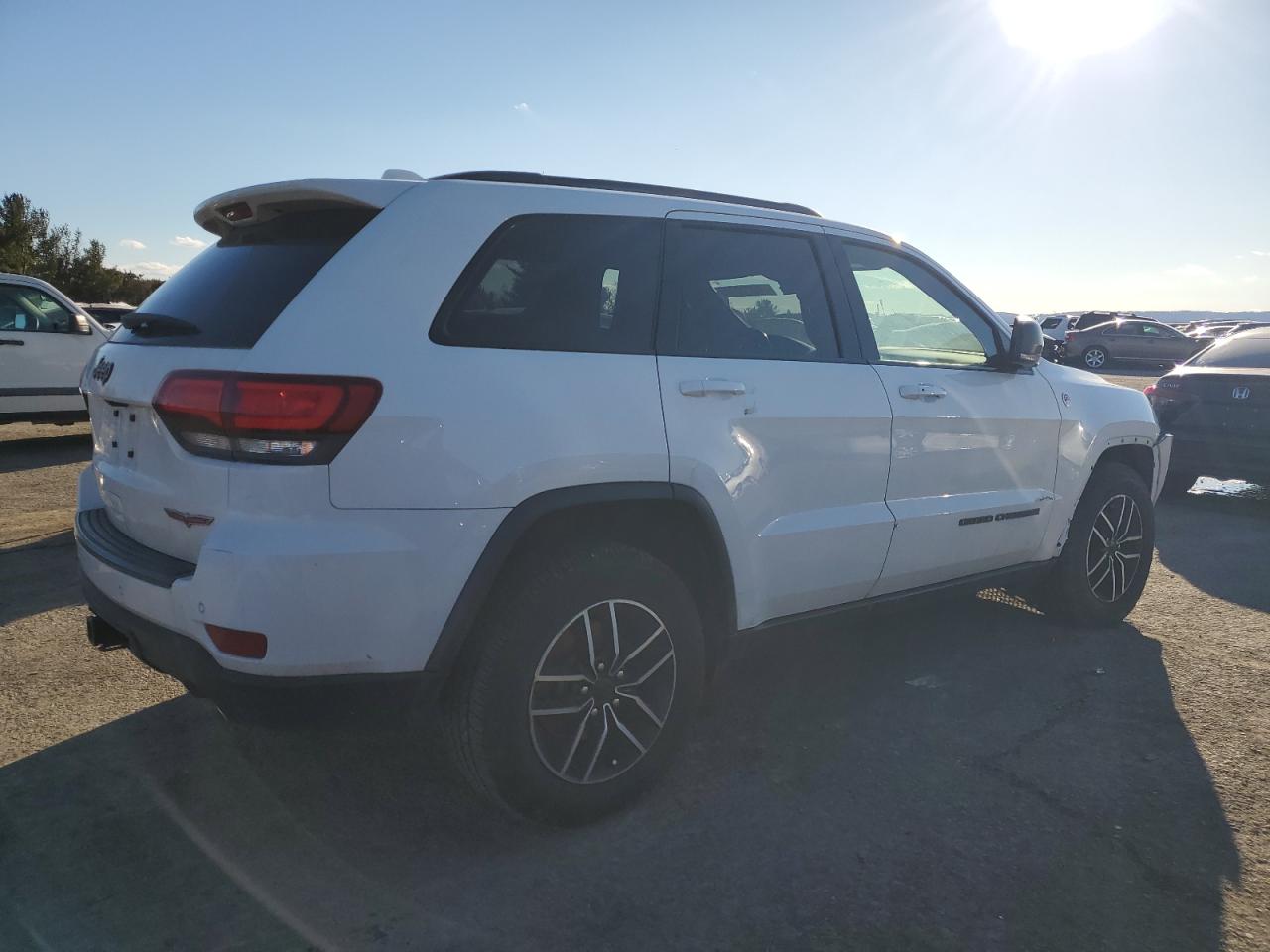 2020 Jeep Grand Cherokee - Image 3