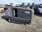 2000 Other Heavy Equipment Sweeper იყიდება San Diego-ში, CA - Front End