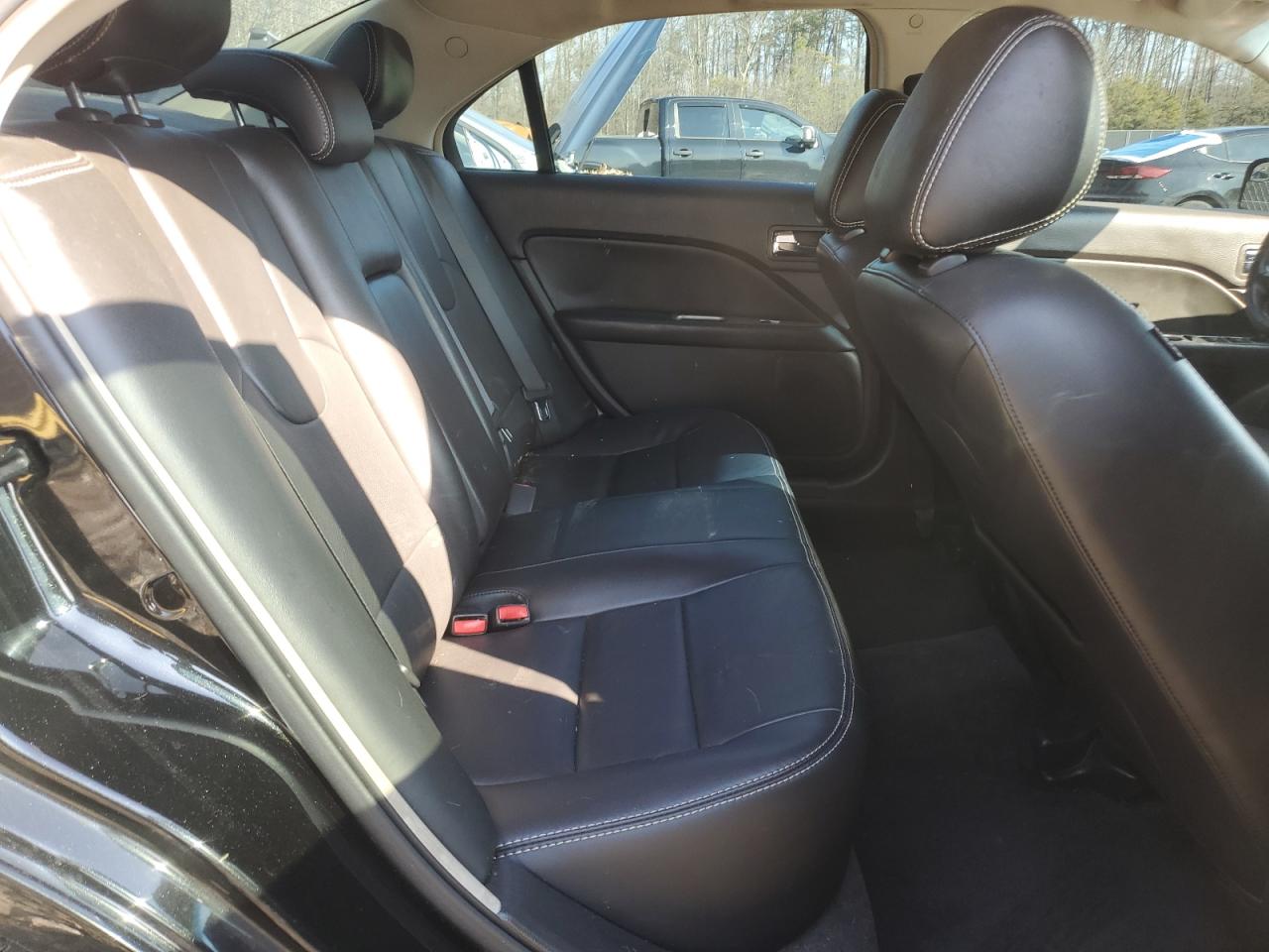 2011 Ford Fusion - Image 10