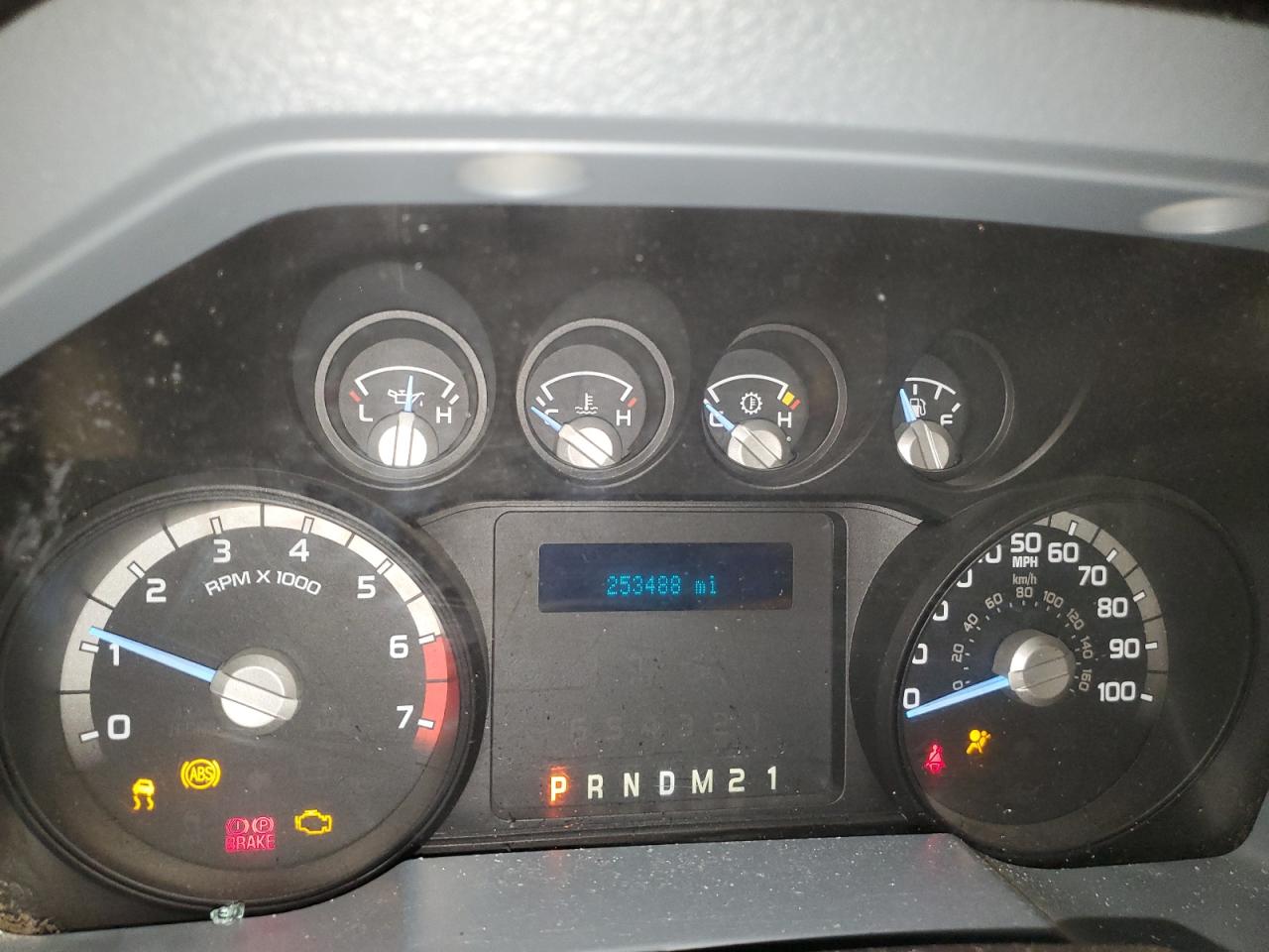 2011 Ford F250 - Image 9
