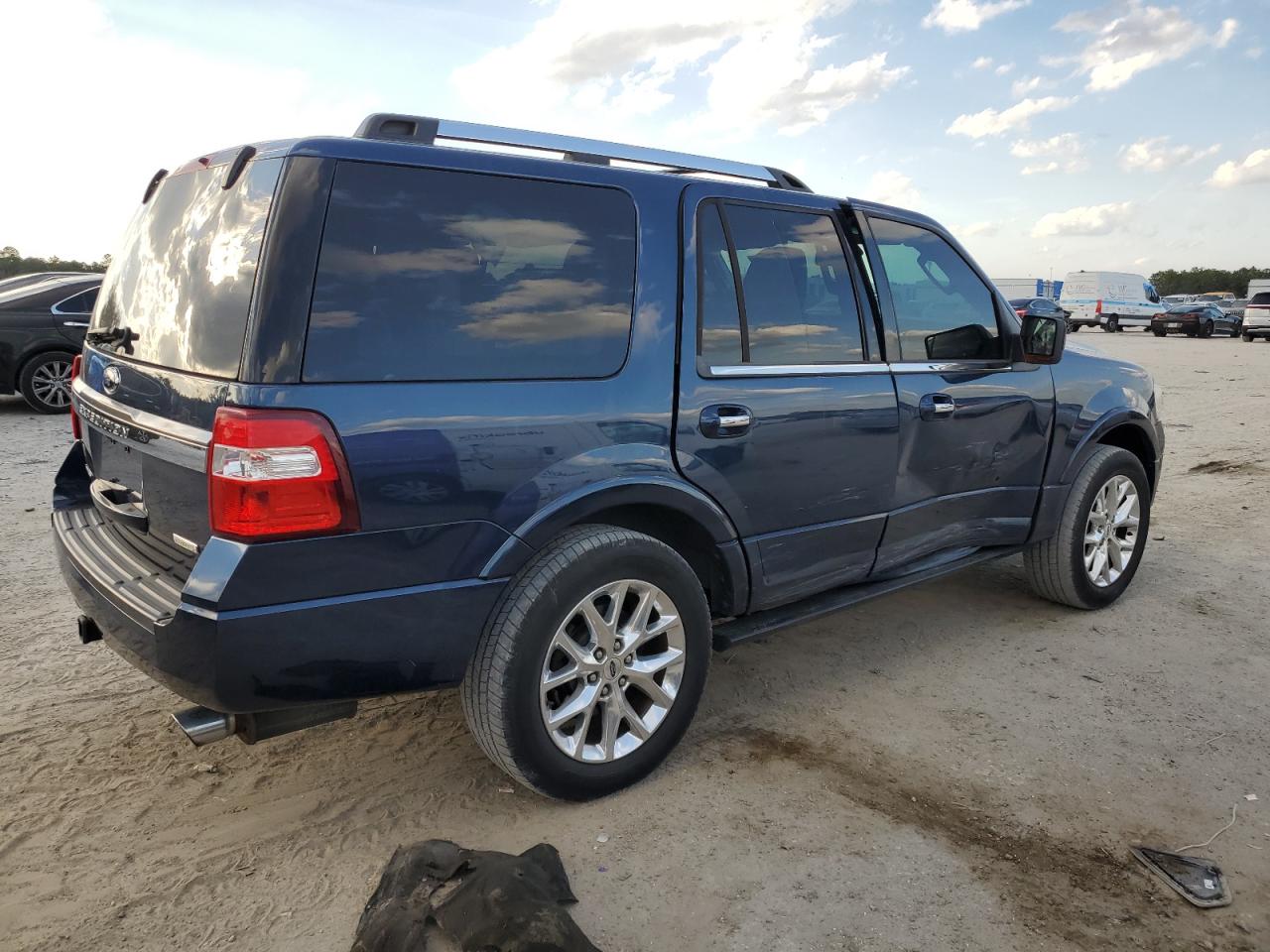 2017 Ford Expedition - Image 3