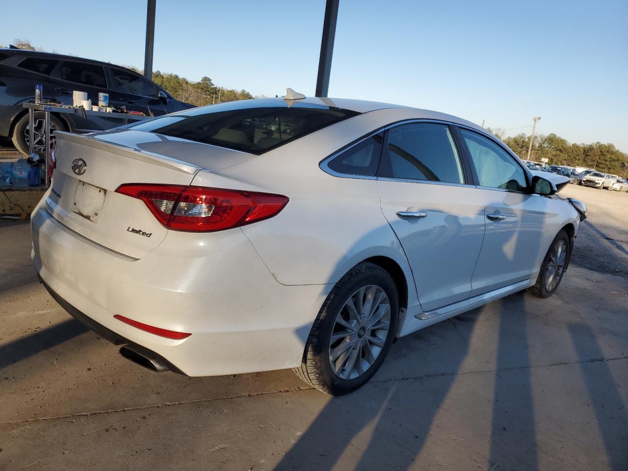 2015 Hyundai Sonata - Image 3