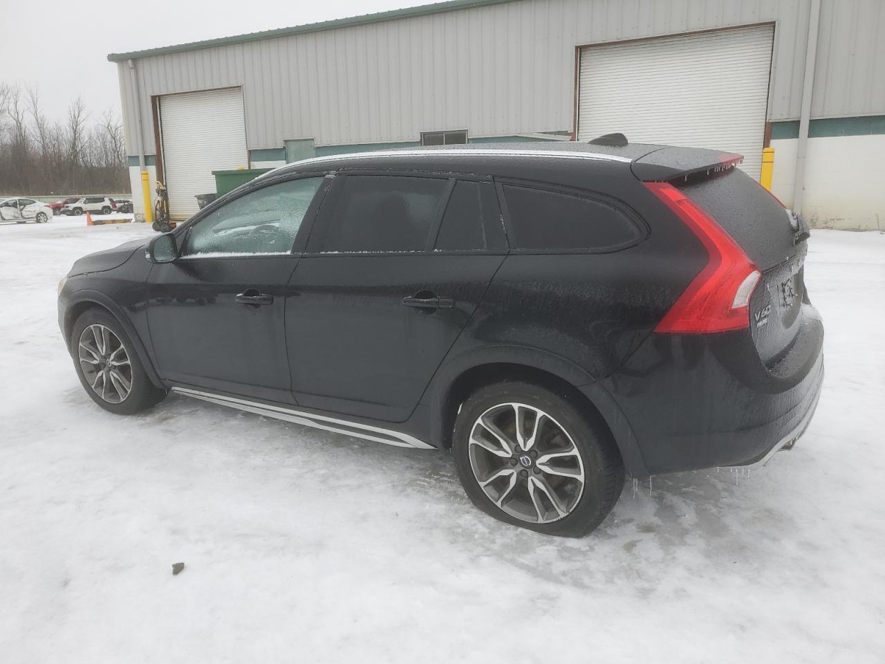 2017 Volvo V60 - Image 2