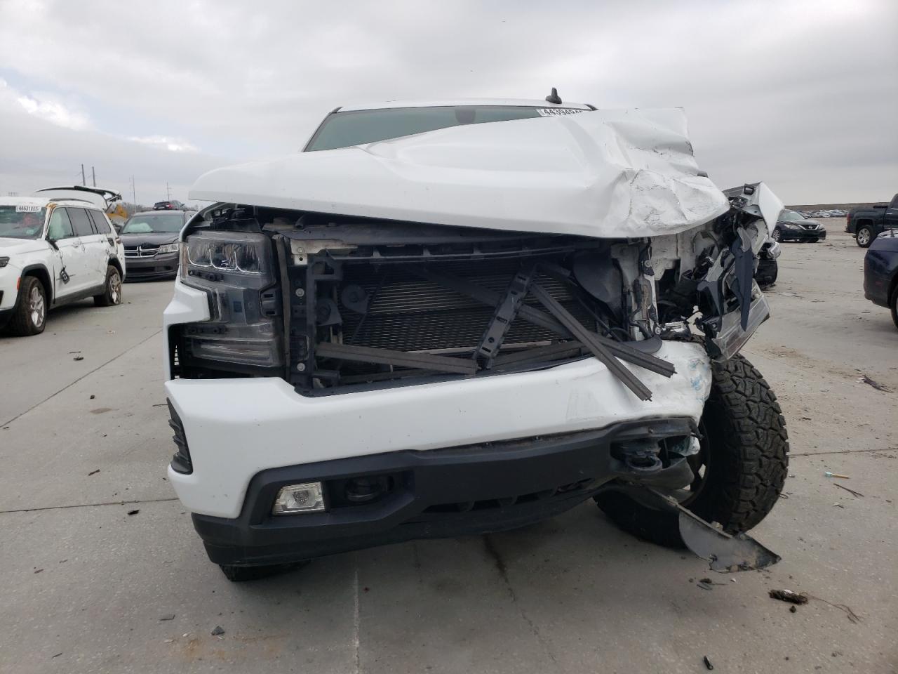 2020 Chevrolet Silverado - Image 5