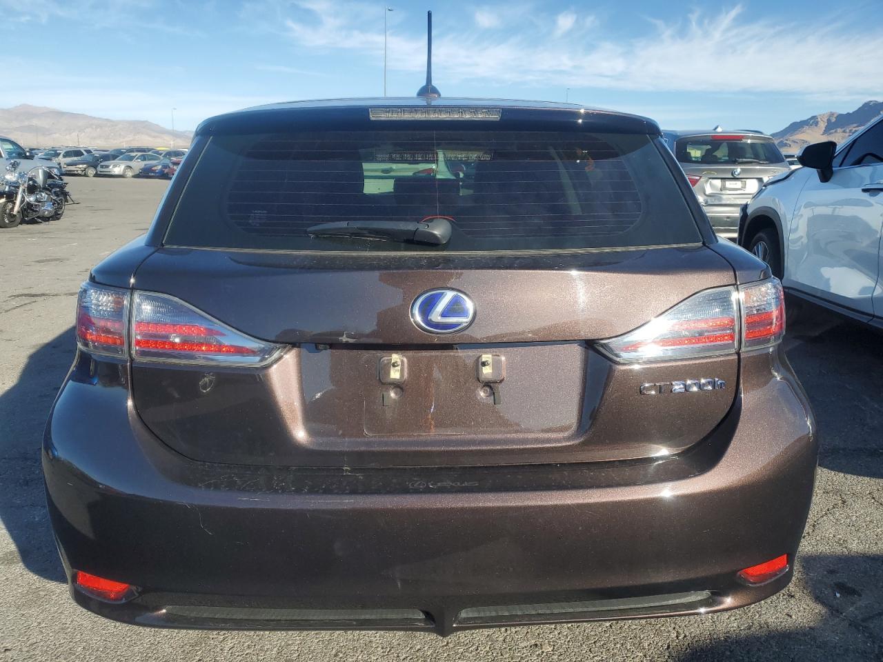 2011 Lexus CT - Image 6