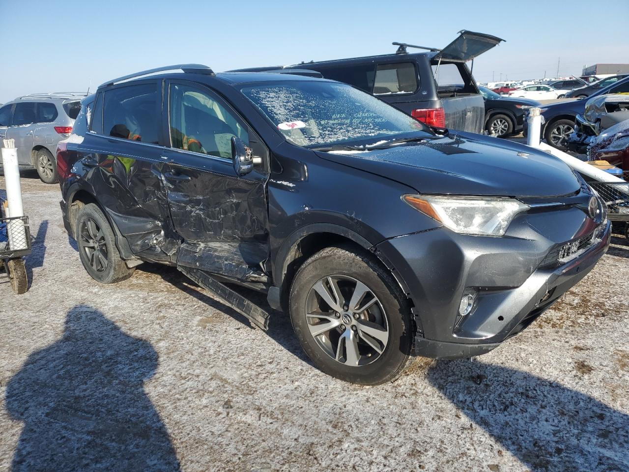 2T3RFREV2JW781499 TOYOTA RAV4 2018