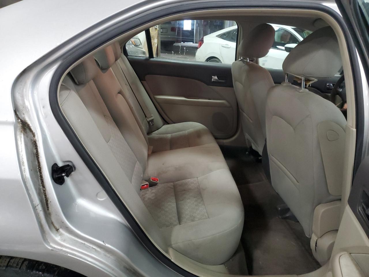 2010 Ford Fusion - Image 10