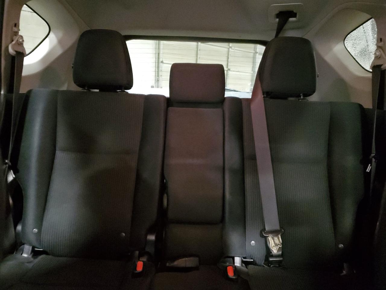 2017 Toyota RAV 4 - Image 10