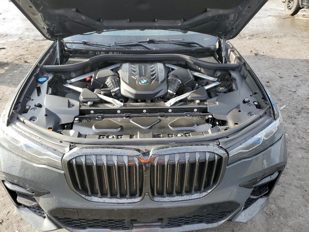 2022 BMW X7 - Image 13