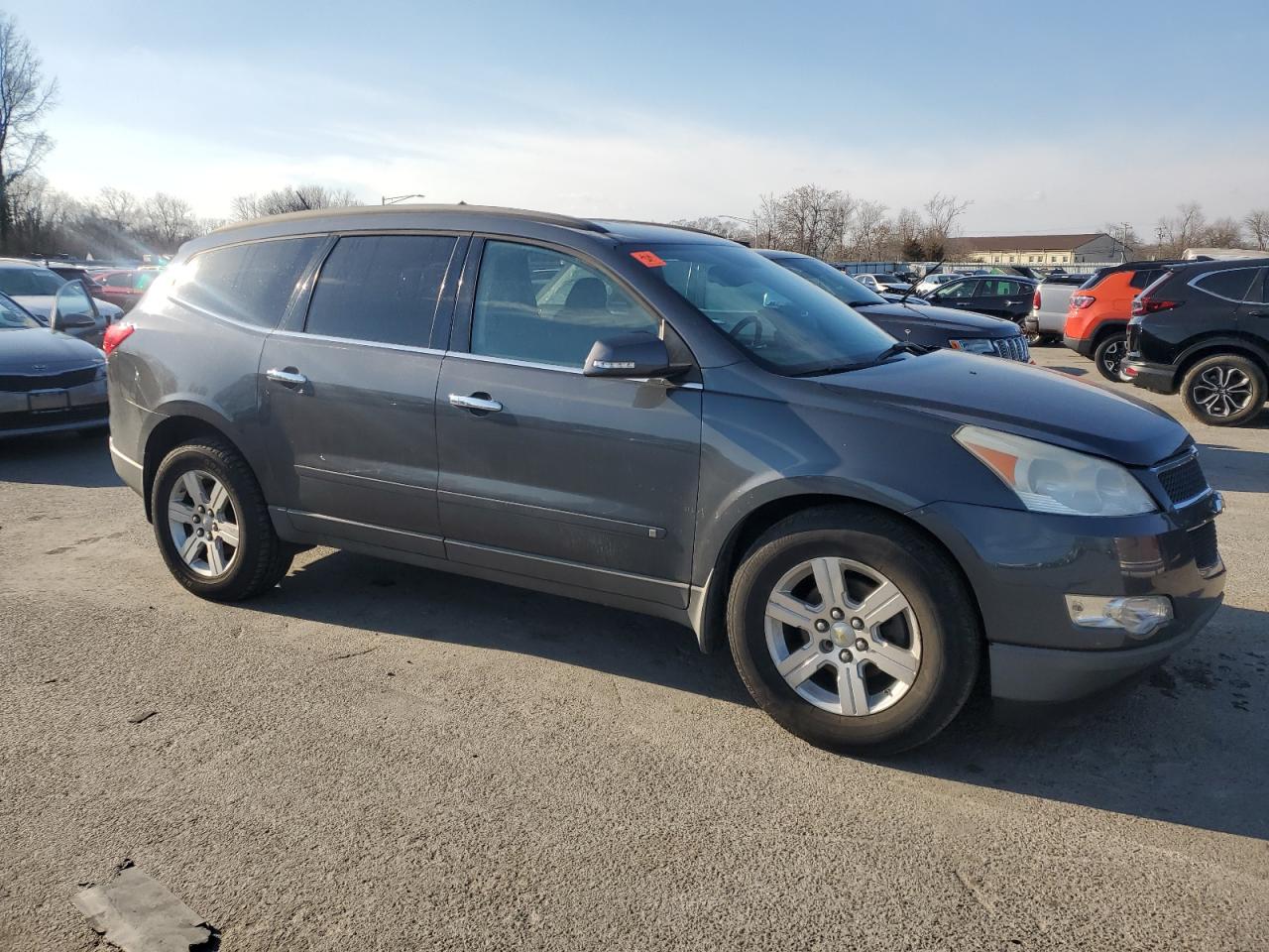 2010 Chevrolet Traverse - Image 4