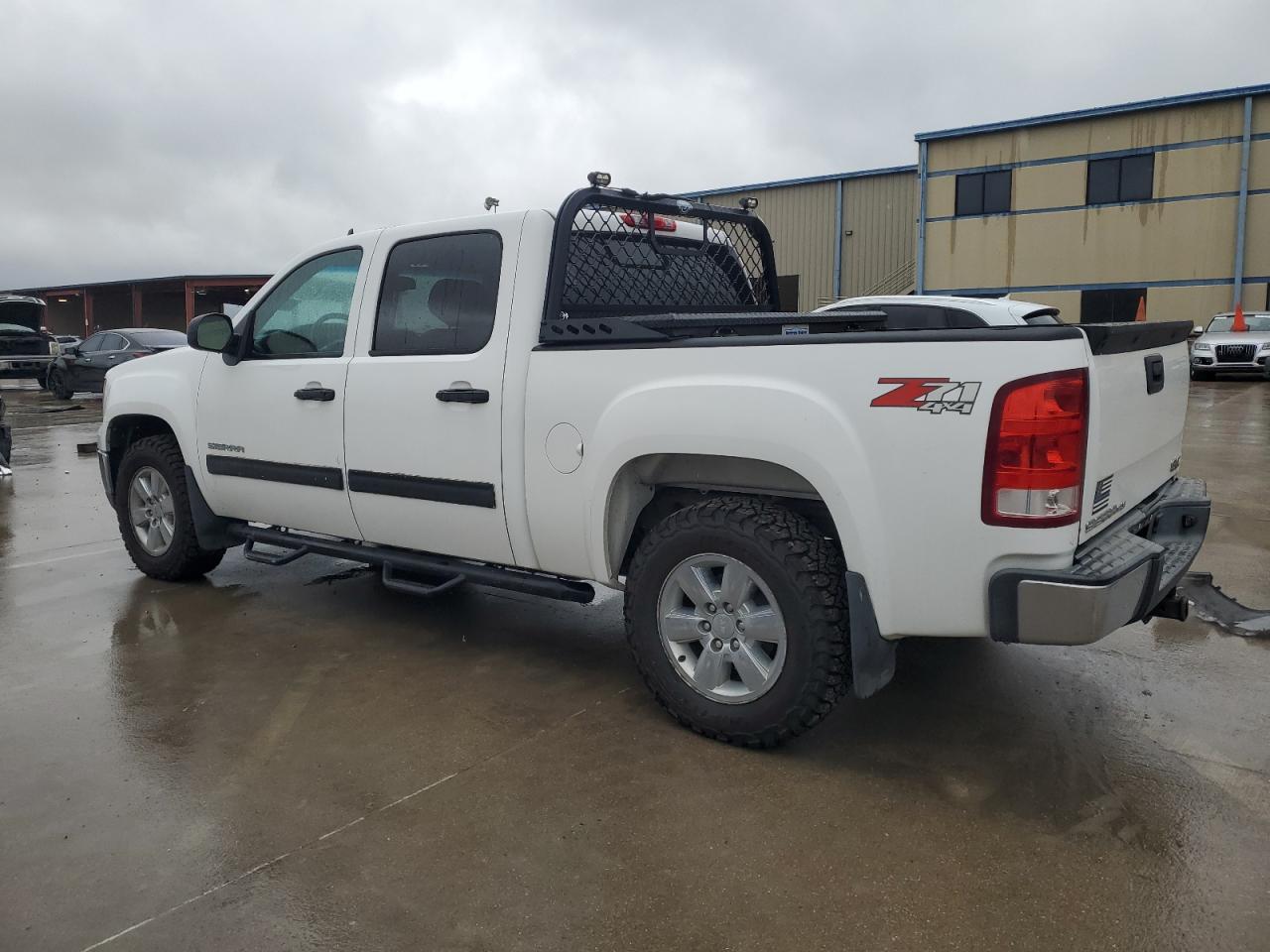 2013 GMC Sierra - Image 2