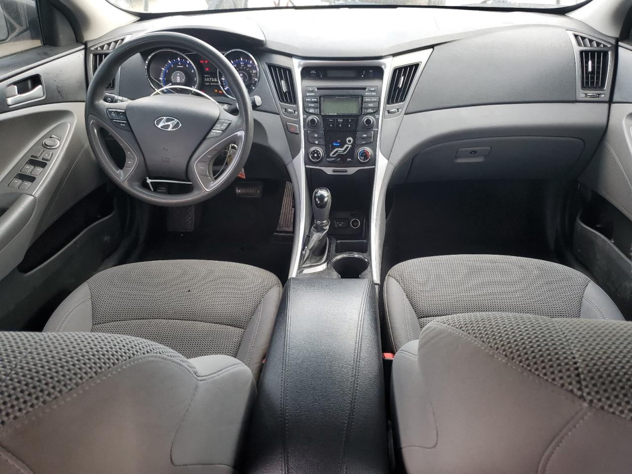 2013 Hyundai Sonata - Image 8