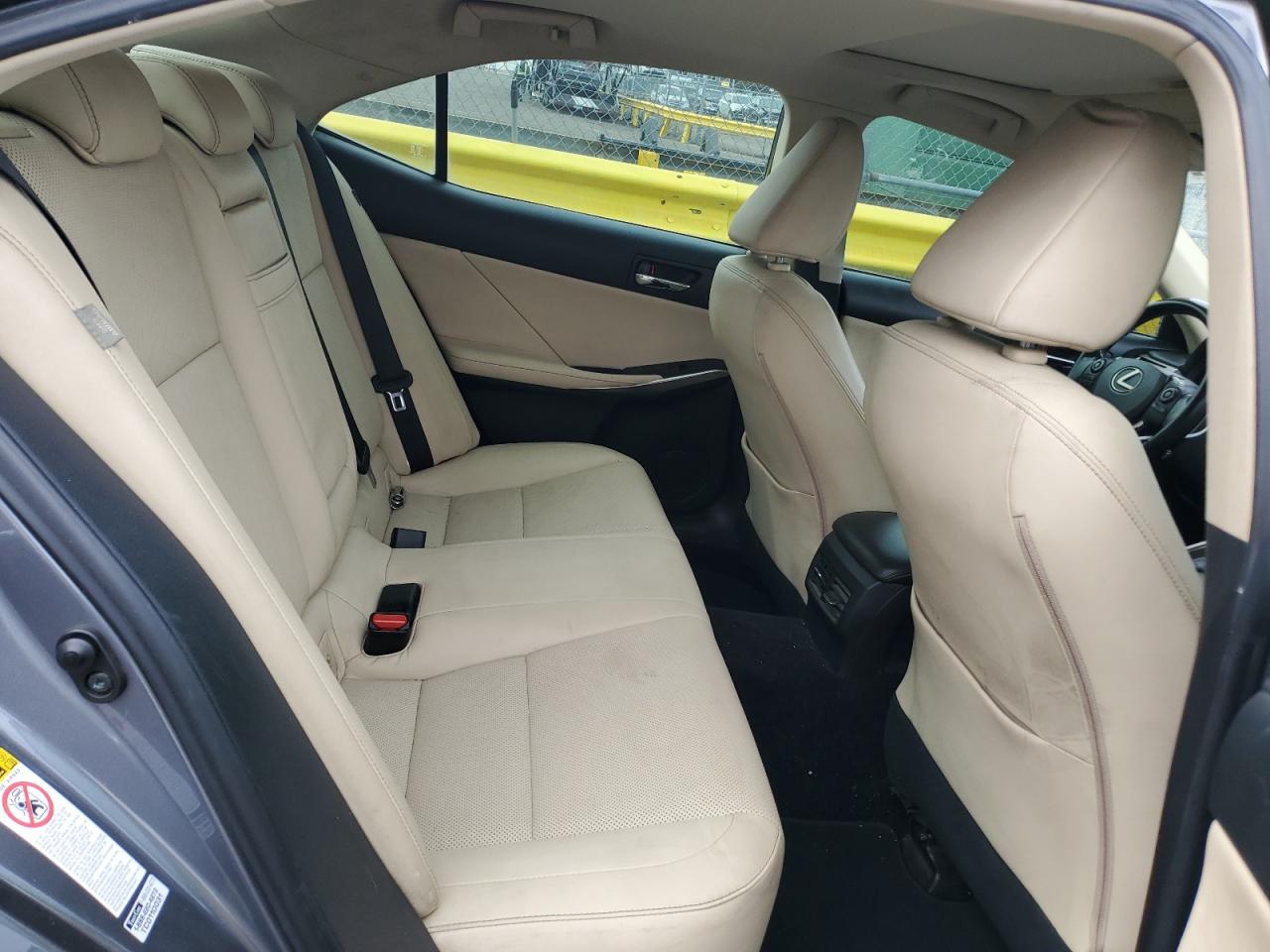 2014 Lexus IS - Image 10