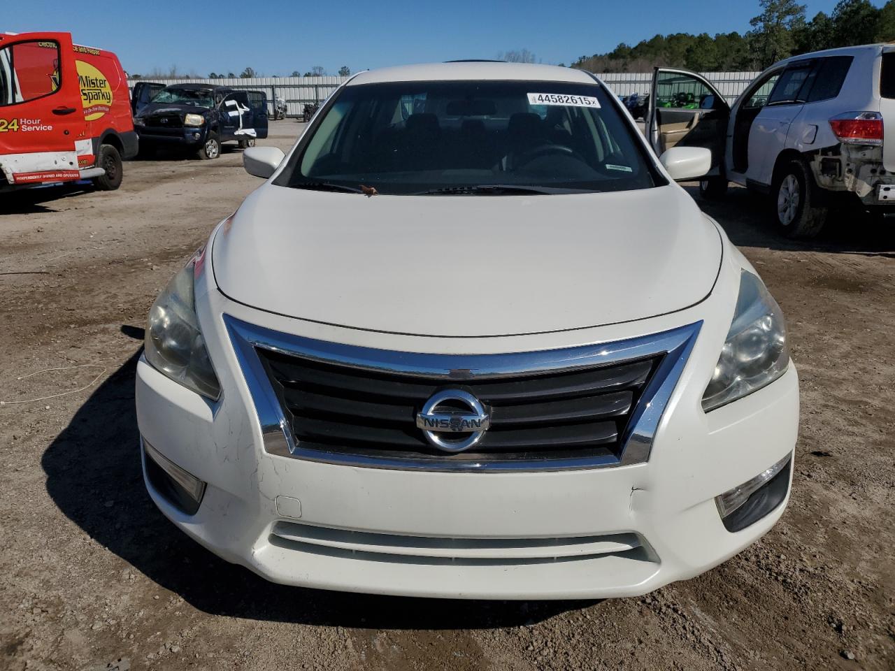 2014 Nissan Altima - Image 5
