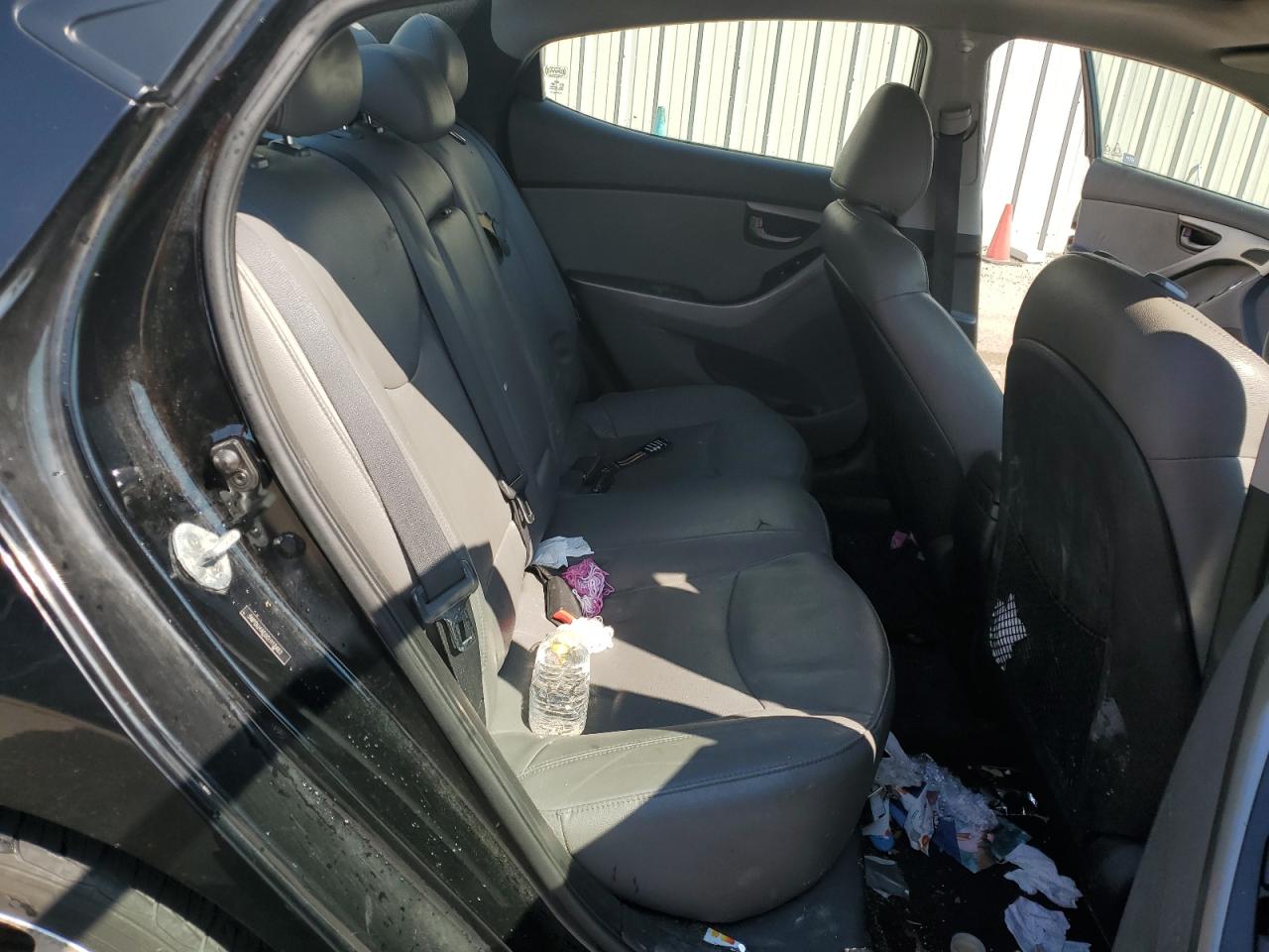 2012 Hyundai Elantra - Image 10