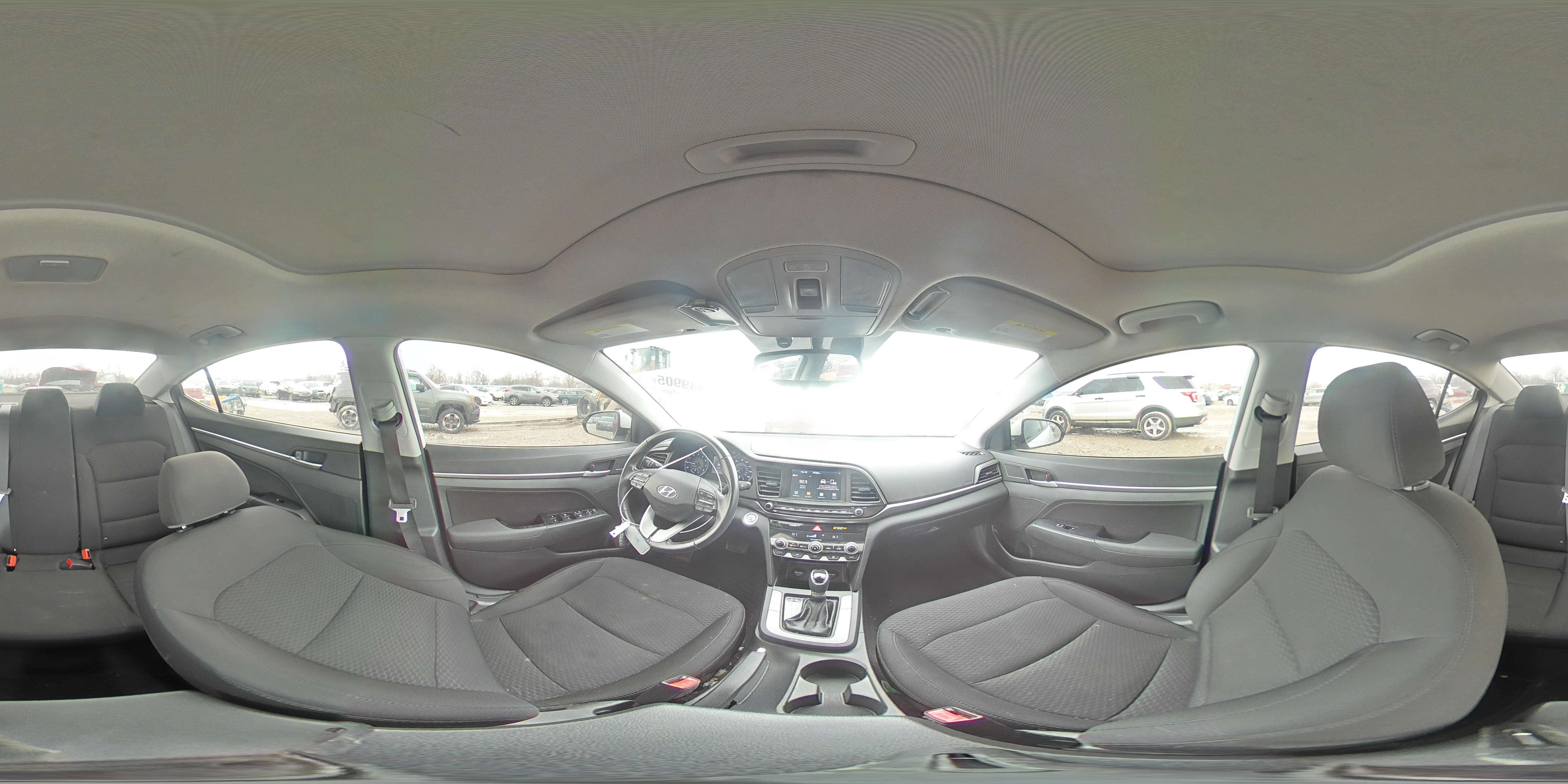 2020 Hyundai Elantra - Image 13