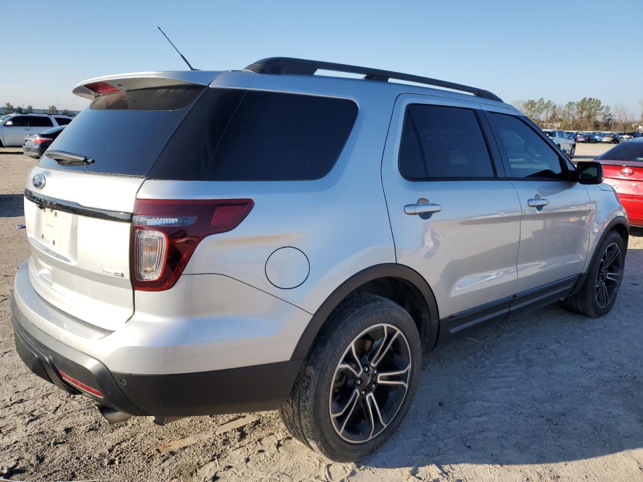 2015 Ford Explorer - Image 3