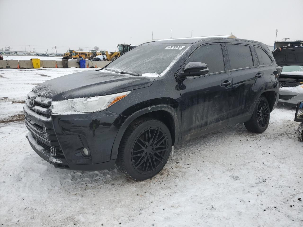 2019 Toyota Highlander - Image 1