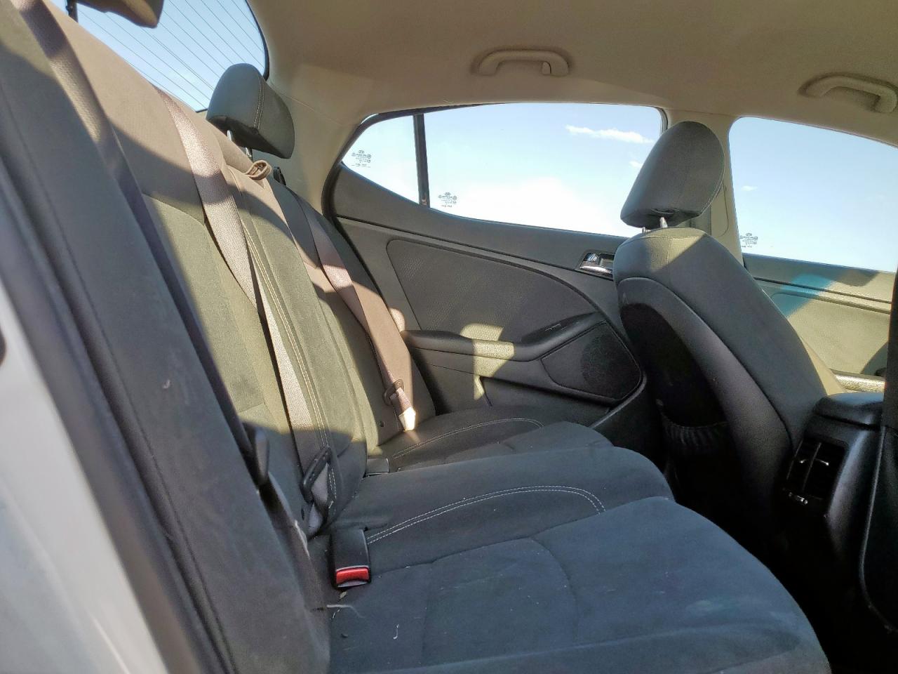 2013 Kia Optima - Image 10