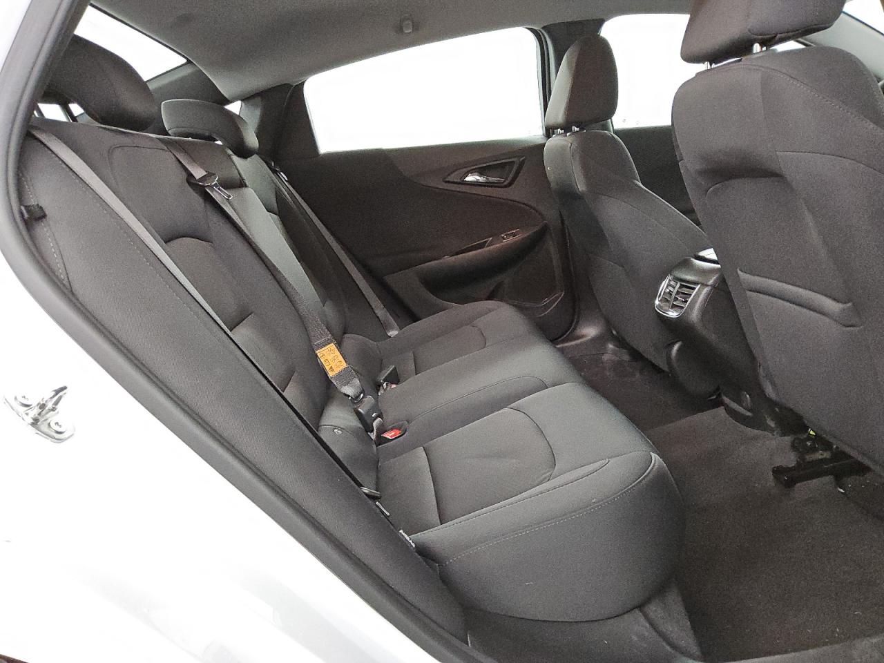2023 Chevrolet Malibu - Image 10