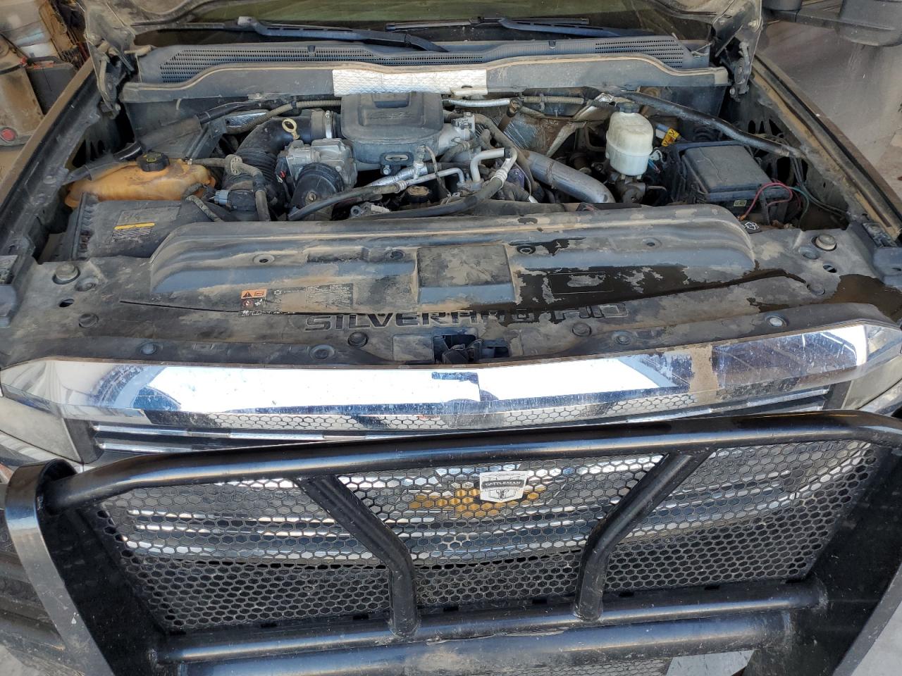 2015 Chevrolet Silverado - Image 11