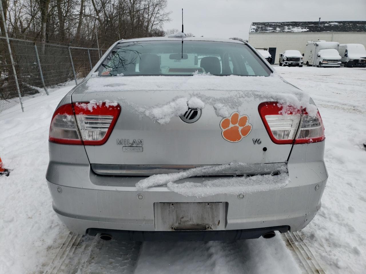 2009 Mercury Milan - Image 6