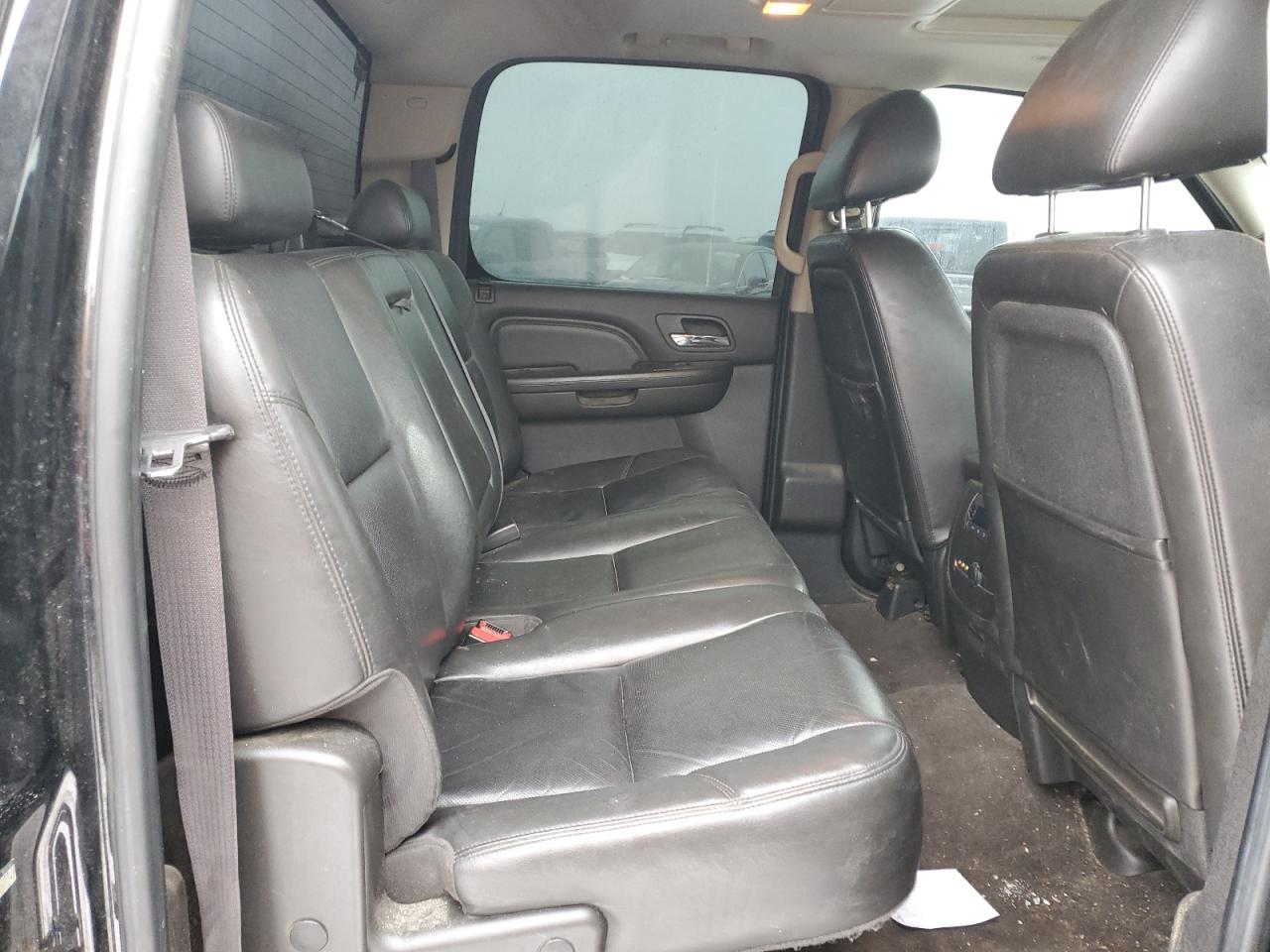2011 GMC Sierra - Image 10