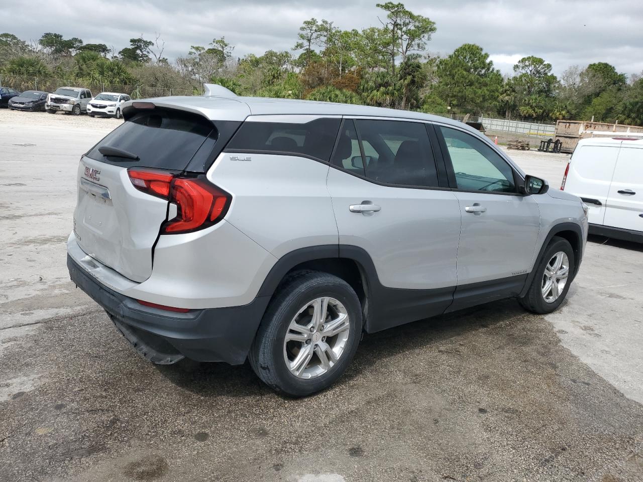 2018 GMC Terrain - Image 3