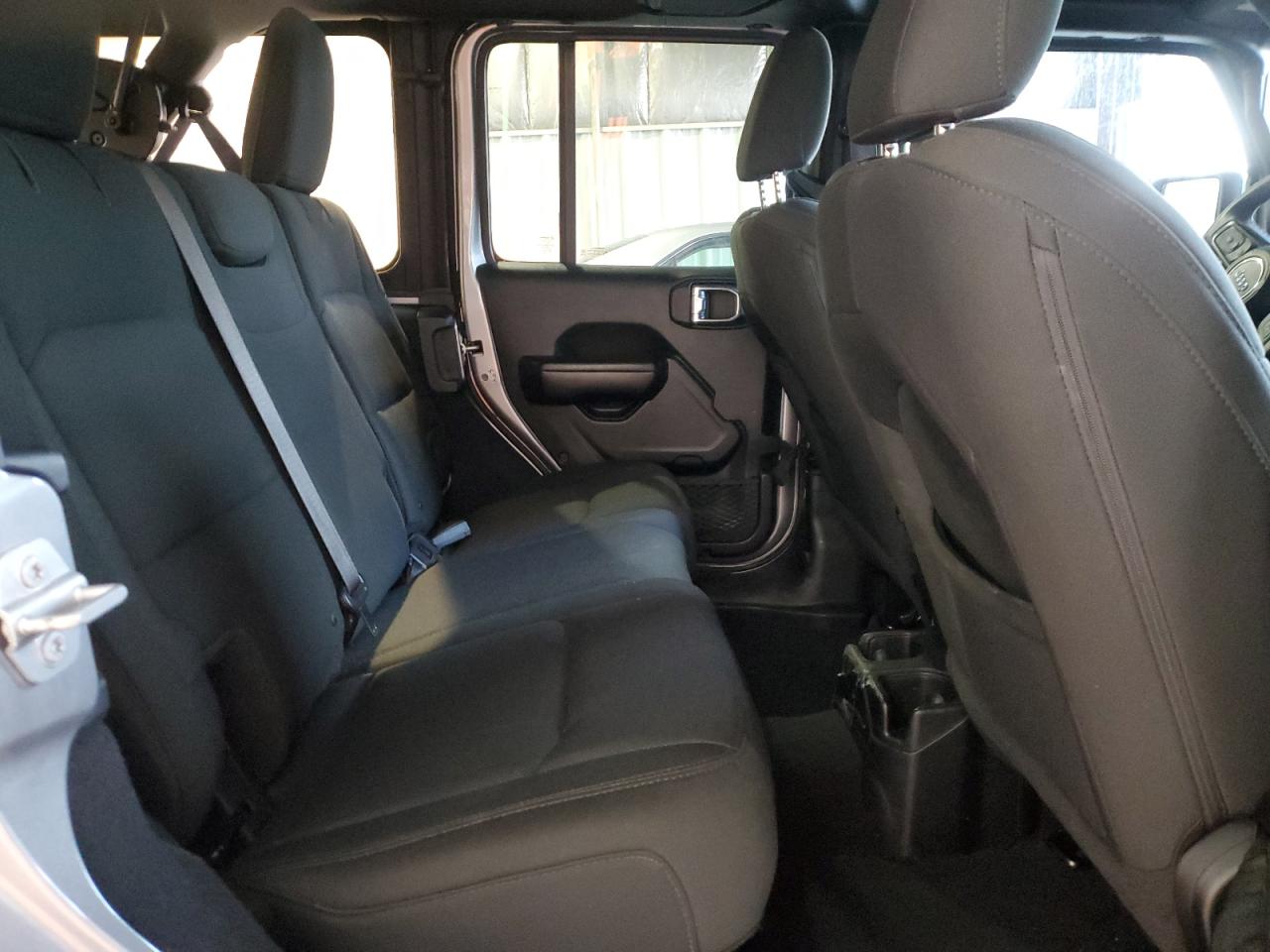 2018 Jeep Wrangler - Image 10
