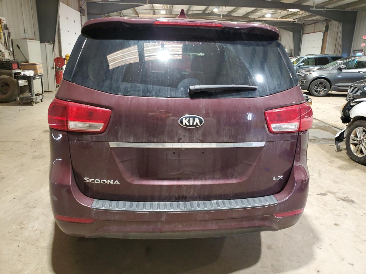 2018 Kia Sedona - Image 6