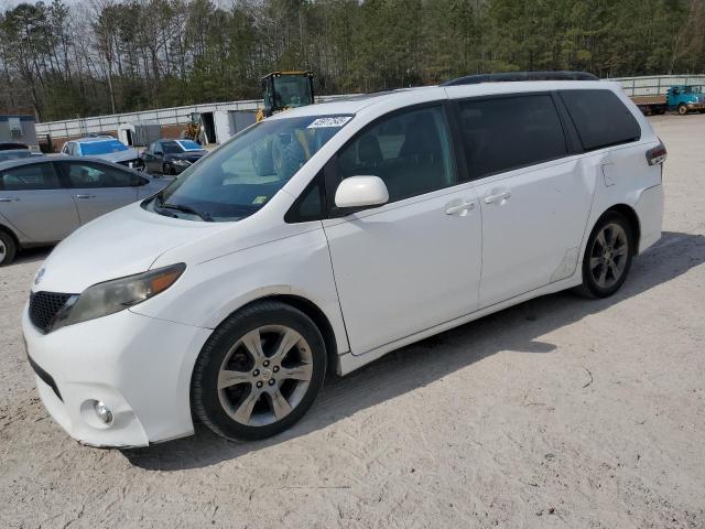 2011 Toyota Sienna Sport