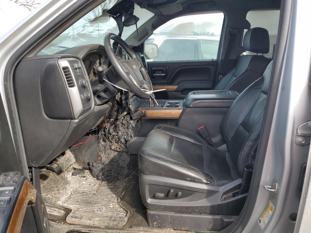 2014 Chevrolet Silverado - Image 7