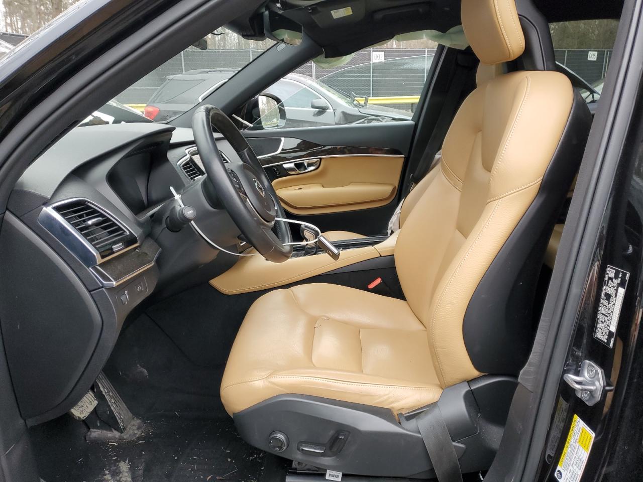 2017 Volvo XC90 - Image 7