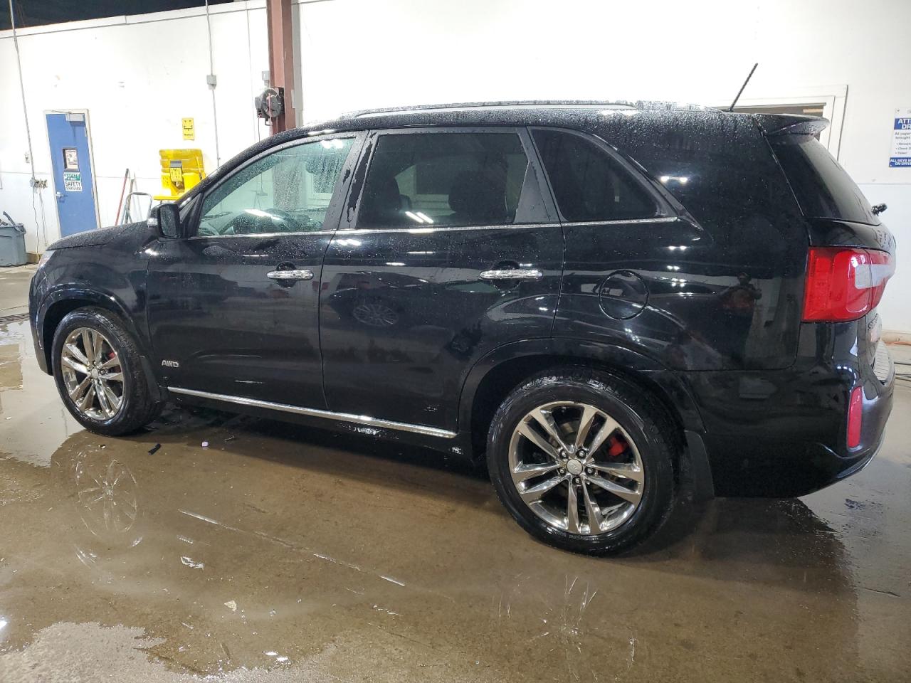 2014 Kia Sorento - Image 2