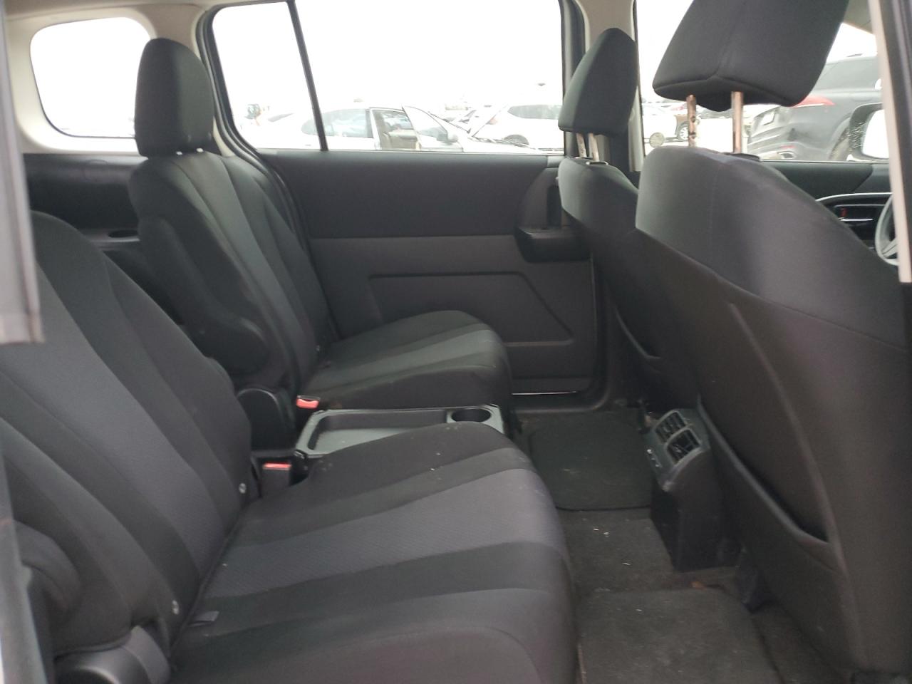 2014 Mazda 5 - Image 11