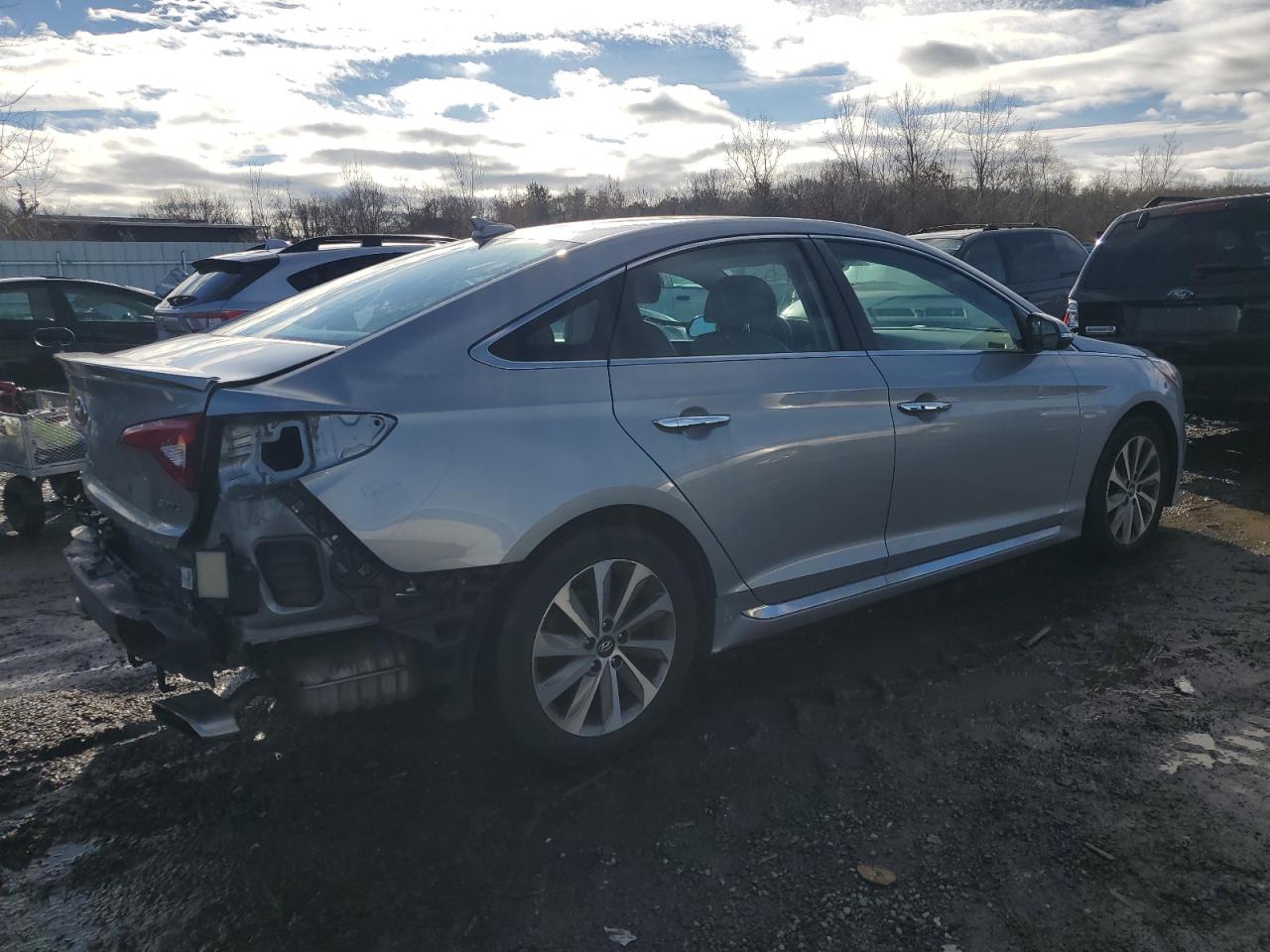 2015 Hyundai Sonata - Image 3