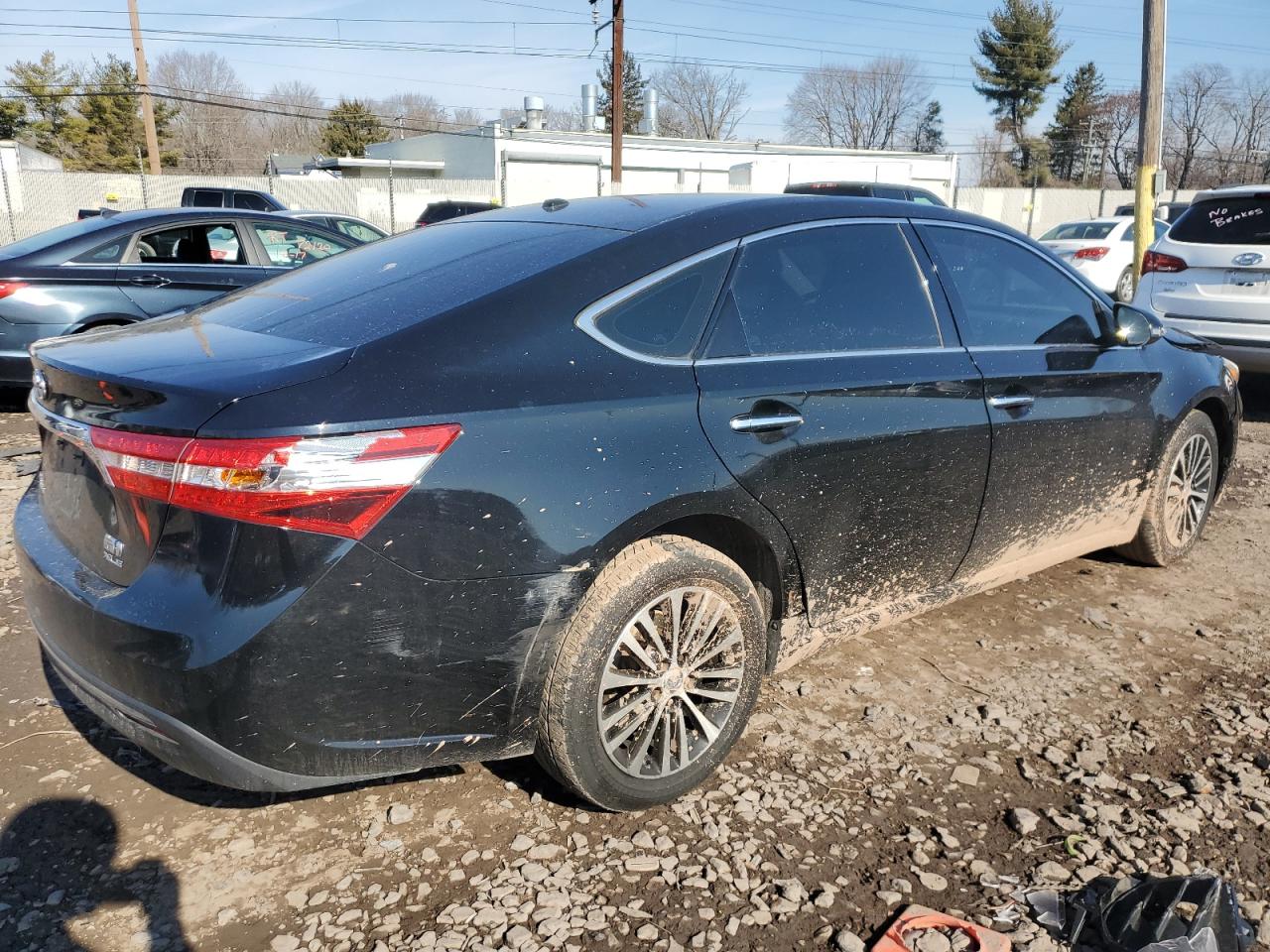 2015 Toyota Avalon - Image 3