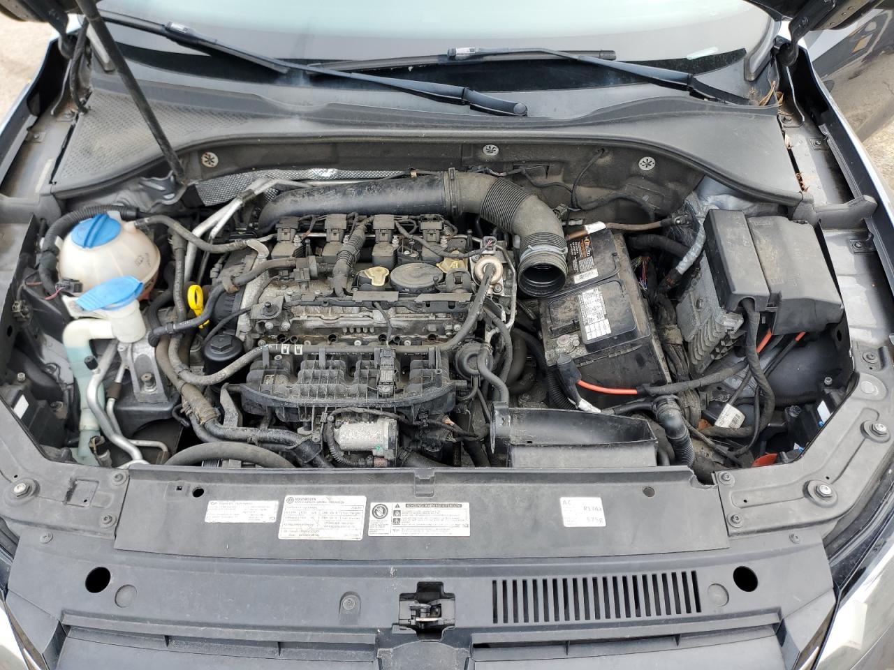 2014 Volkswagen Passat - Image 11