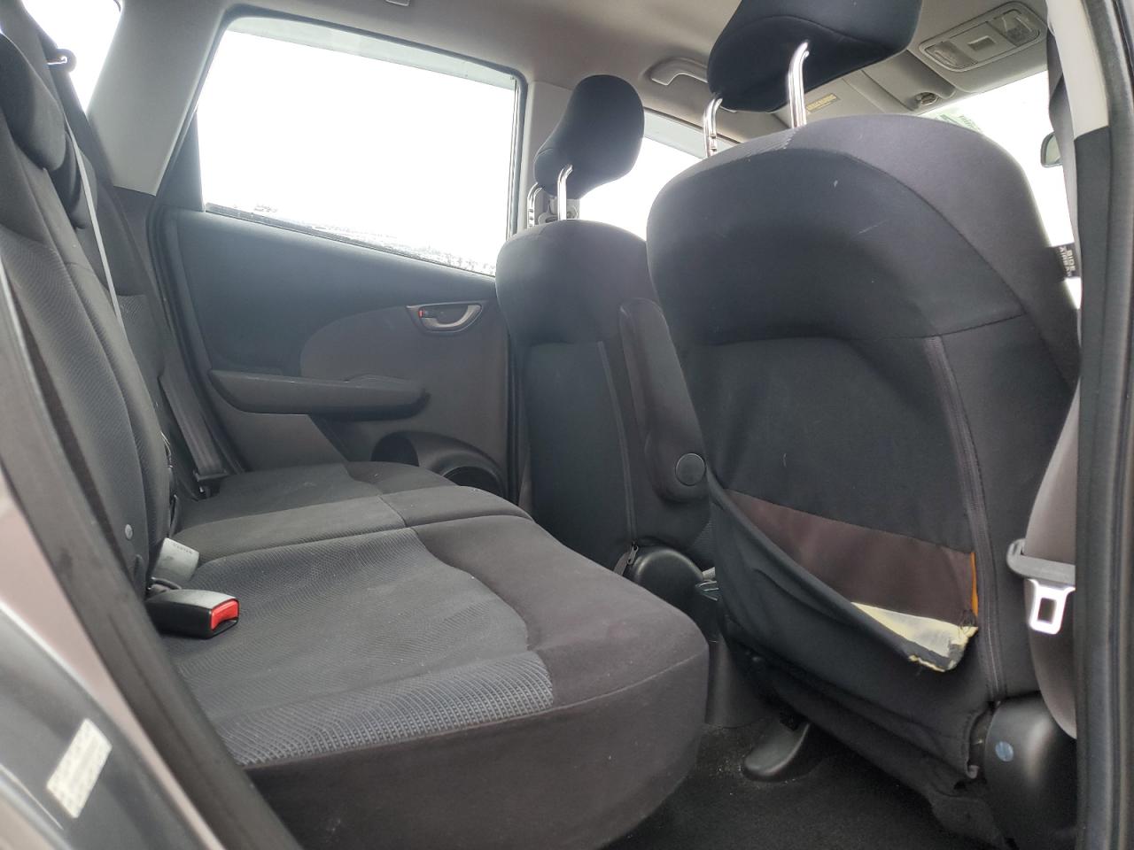 2009 Honda Fit - Image 10
